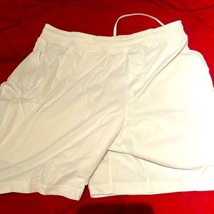 White Lined Pacebreaker M